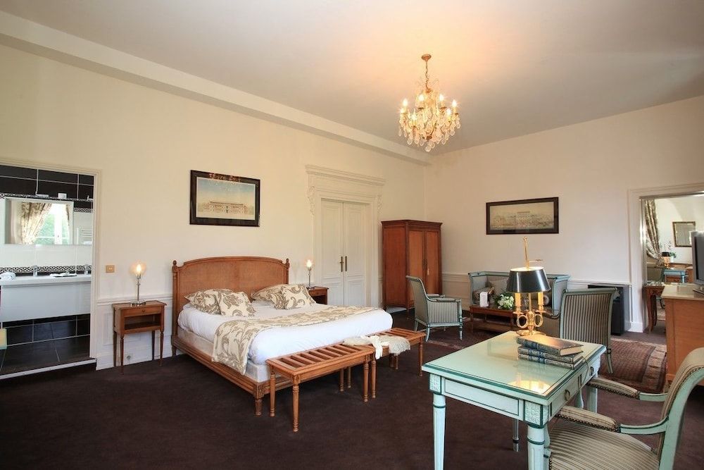 Chateau de la Motte Fenelon 2