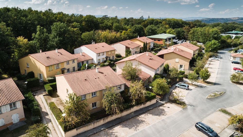 Garden & City Lyon Lissieu 3 estrelas em Lissieu