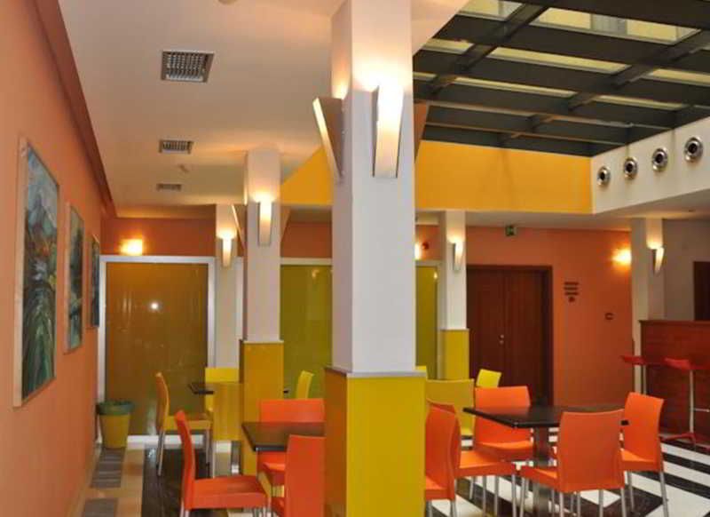 City Central de Luxe 3 City Central de Luxe 3