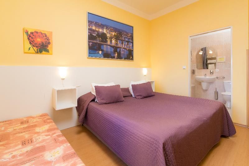 City Lounge Hotel 3 City Lounge Hotel 3