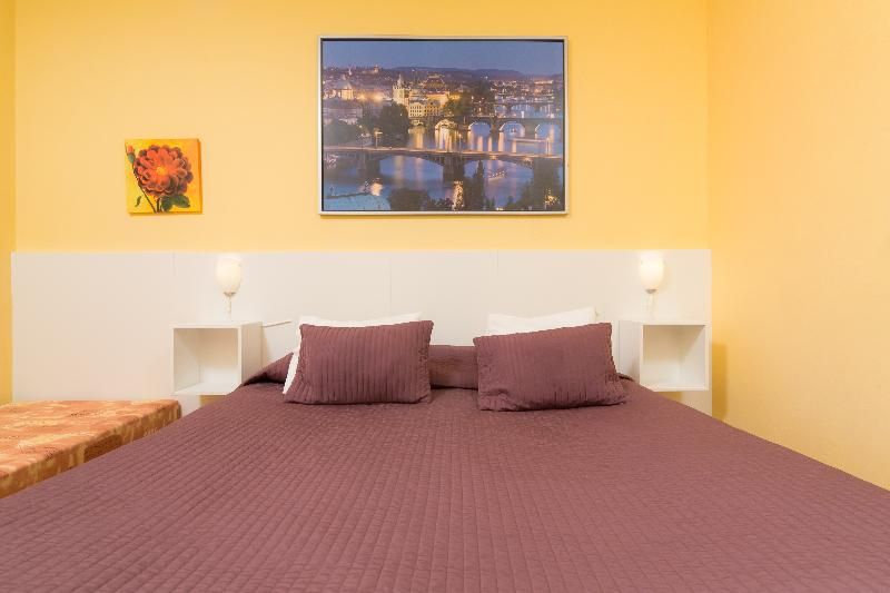 City Lounge Hotel 1 City Lounge Hotel 1