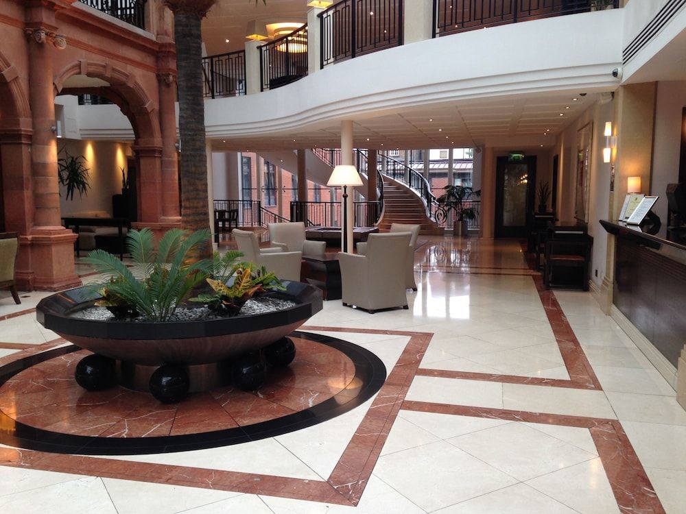 Clayton Crown Hotel London 2