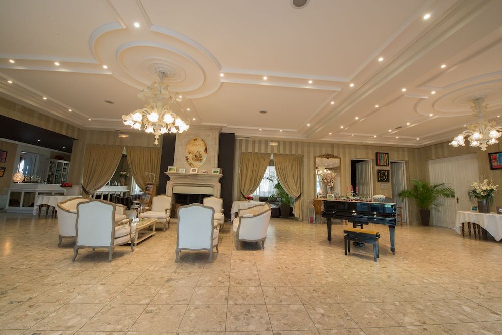 Chateau du Clos de la Ribaudiere 2