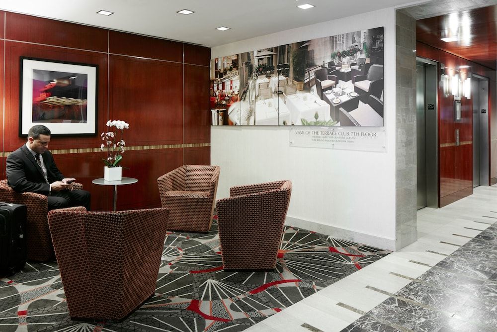 Club Quarters Hotel, opposite Rockefeller Center 3