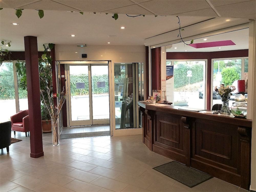 Comfort Hotel Apollonia St-Fargeau/Fontainebleau Nord 3 estrelas em Saint-Fargeau-Ponthierry