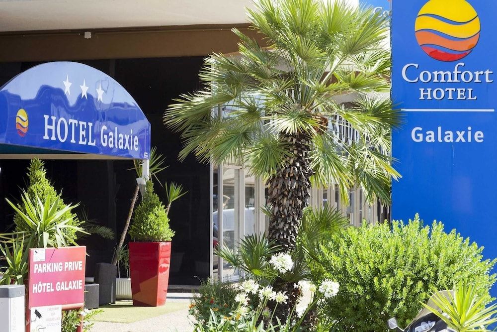 Comfort Hotel Galaxie 3 étoiles à Saint-Laurent-du-Var