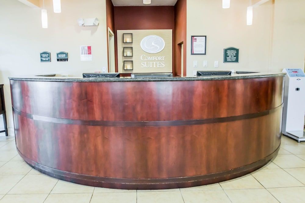 Comfort Suites Orlando Airport 2