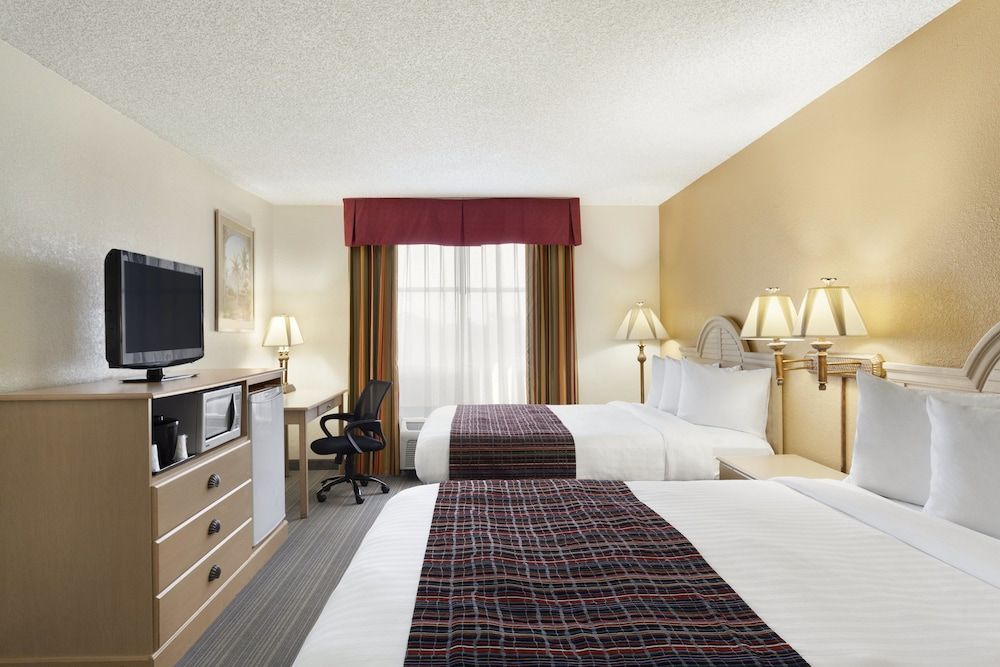 Country Inn & Suites by Radisson, Miami (Kendall), FL 1 Country Inn & Suites by Radisson, Miami (Kendall), FL 1