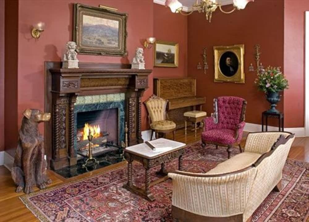 Courtyard at Lake Lucerne 1