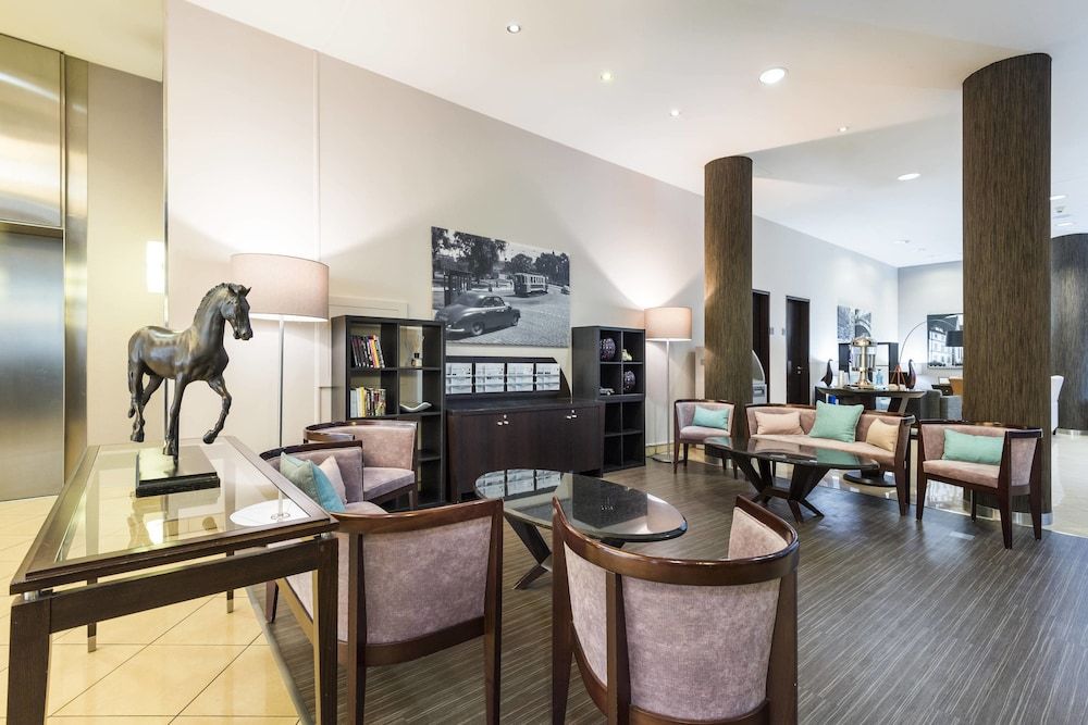 Courtyard By Marriott Flora 3