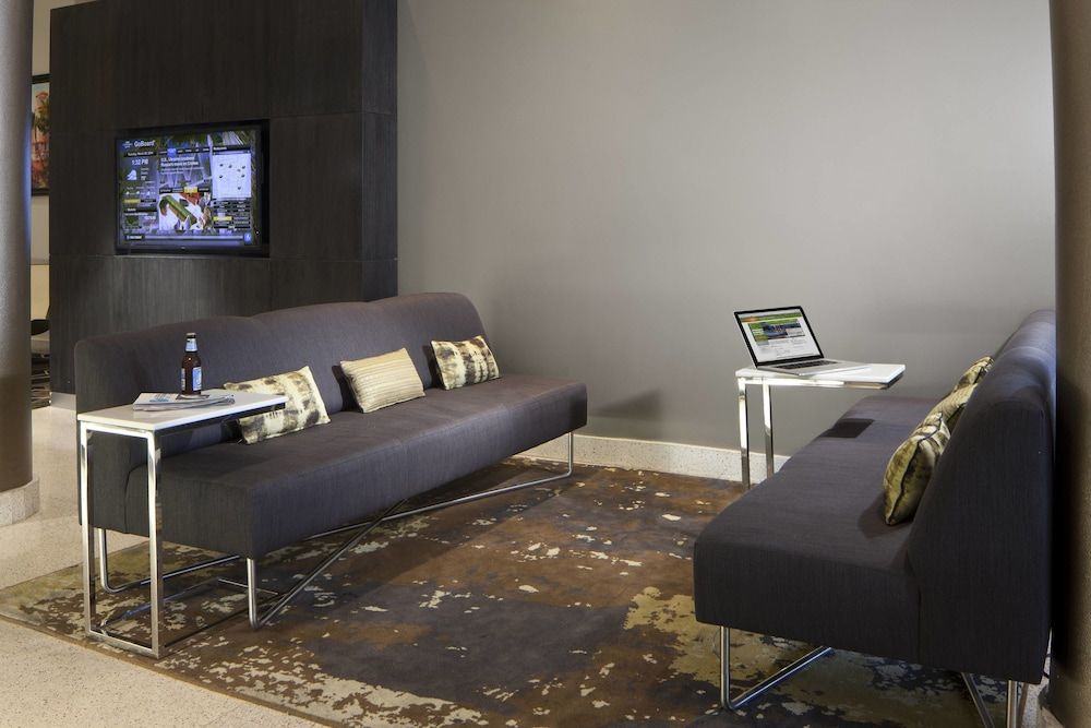 Courtyard by Marriott Miami Beach-South Beach 2 Courtyard by Marriott Miami Beach-South Beach 2