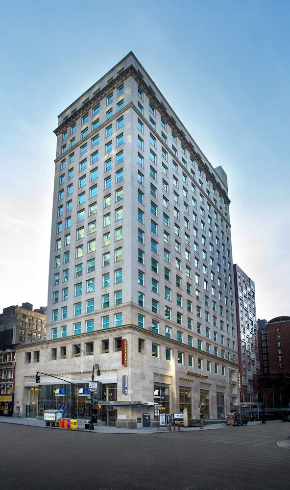 Courtyard by Marriott New York Manhattan/Herald Square 1