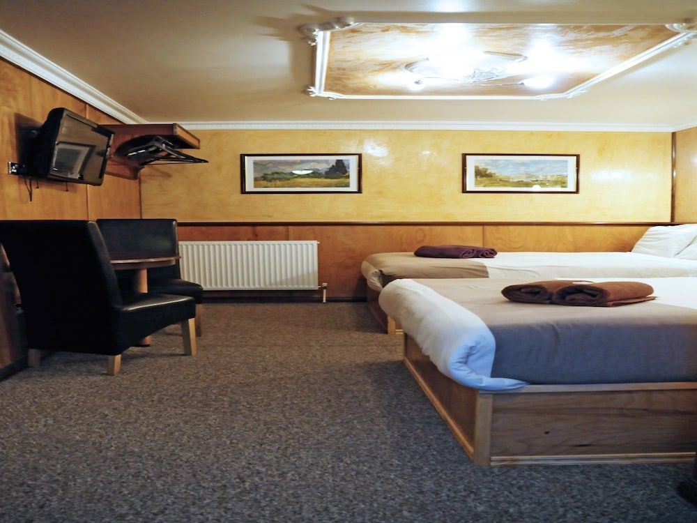 Cricklewood Lodge Hotel 2