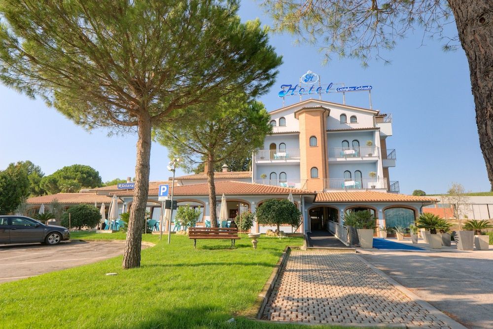 Cristoforo Colombo 4 étoiles à Ancône