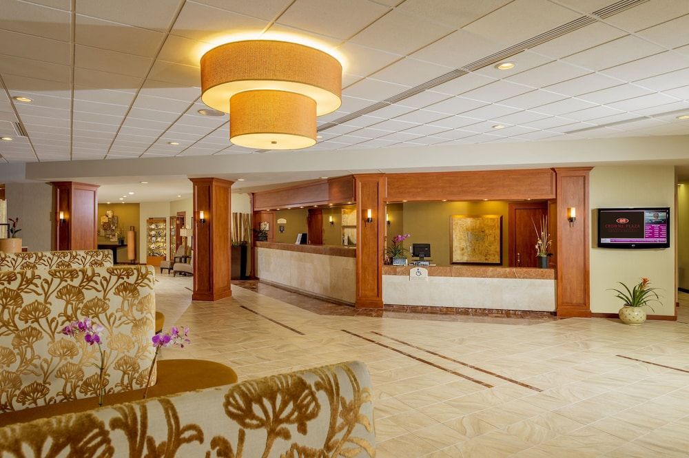 Crowne Plaza Miami Airport 2 Crowne Plaza Miami Airport 2