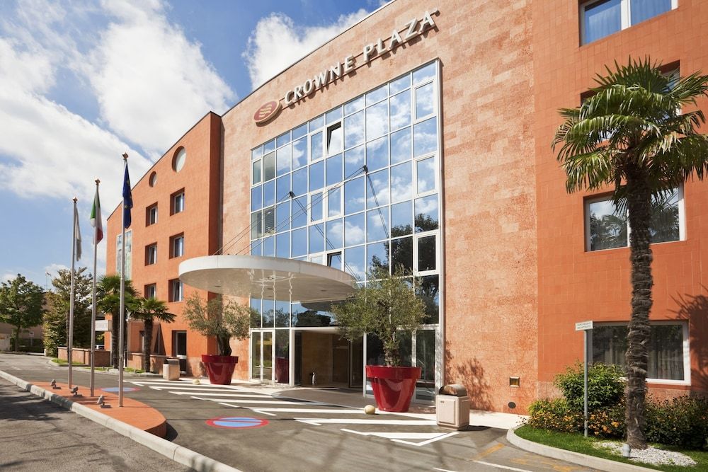 Crowne Plaza Venice East 1