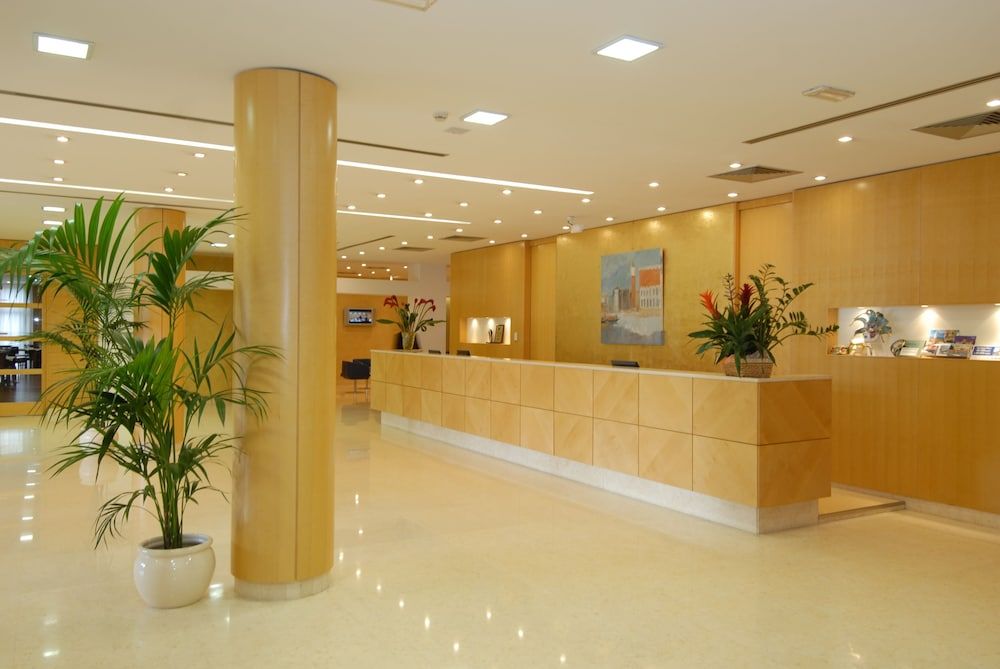 Crowne Plaza Venice East 2