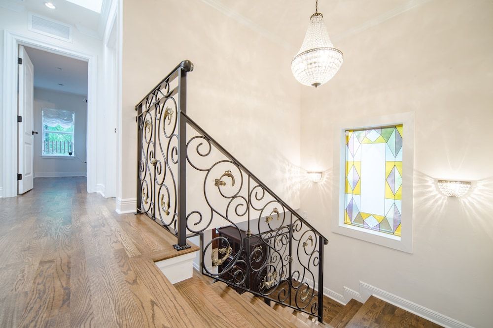 Crystal Court Estate - Four Bedroom Home 3