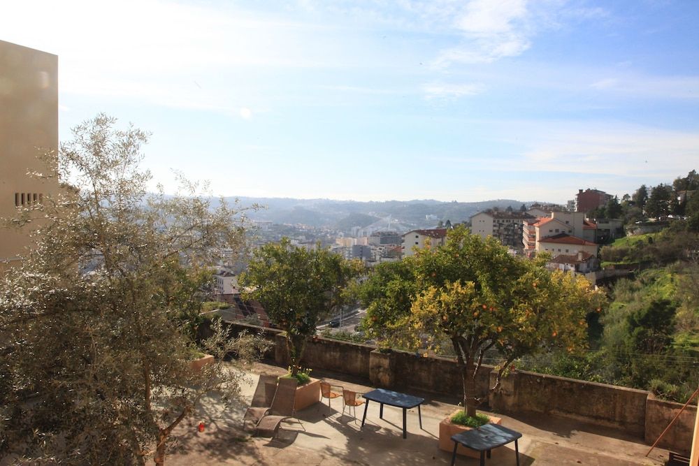 CSI Coimbra & Guest House - Student Accommodation 1