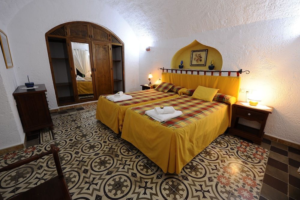 Cuevas la Granja 1 Cuevas la Granja 1