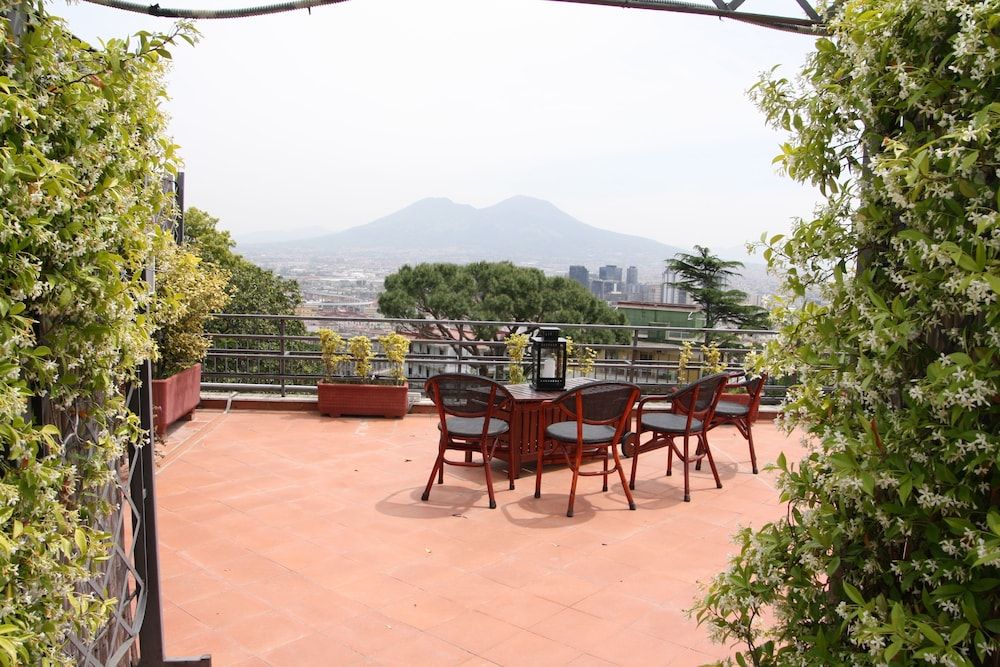 Culture Hotel Villa Capodimonte 1