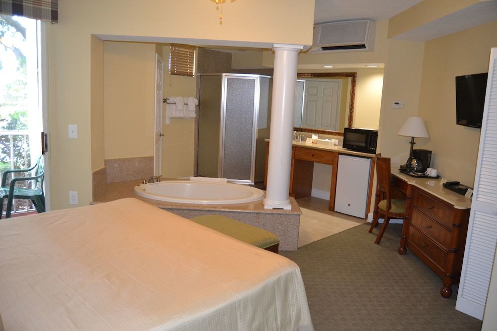 Cypress Pointe Resort by Diamond Resorts 3