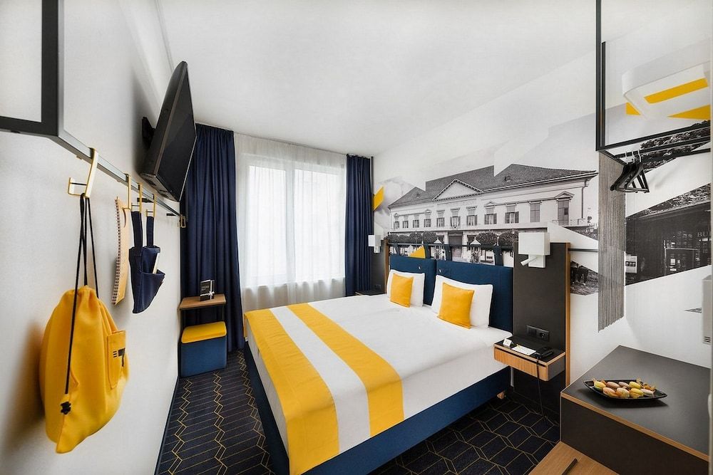 D8 Hotel 1 D8 Hotel 1