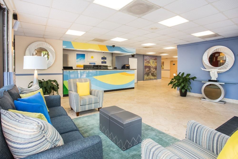Days Inn by Wyndham Miami International Airport 3