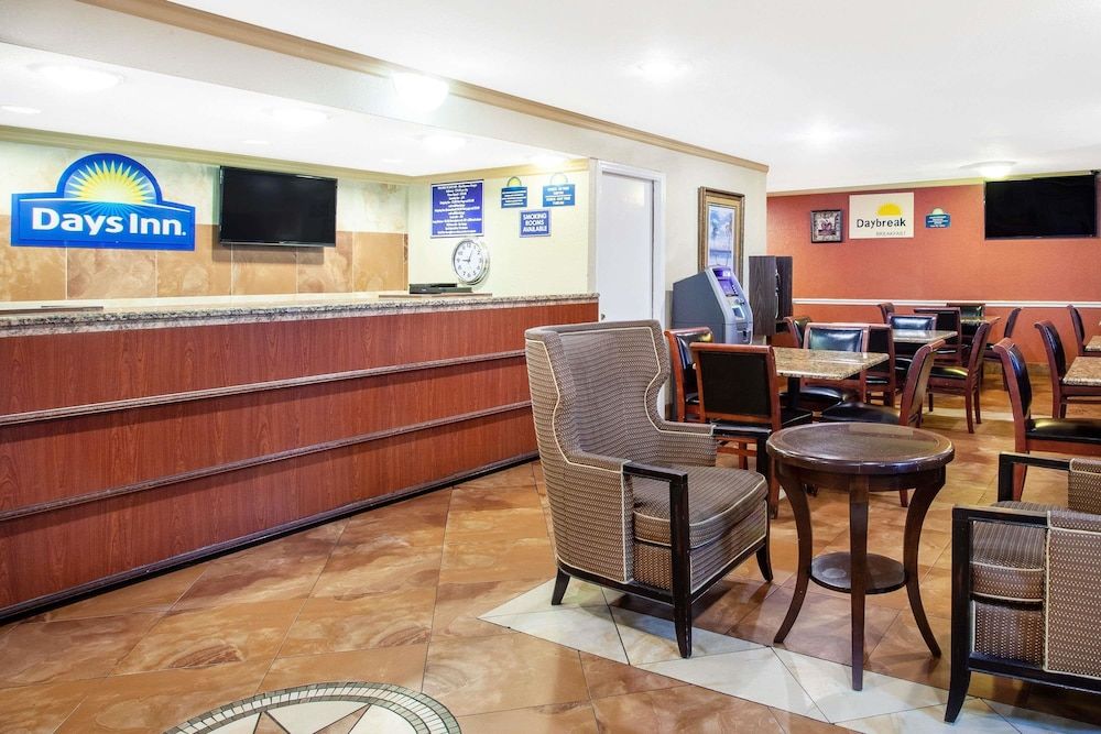 Days Inn by Wyndham Orlando Downtown 2