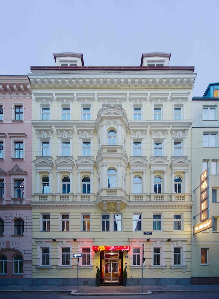 Der Wilhelmshof Hotel 1