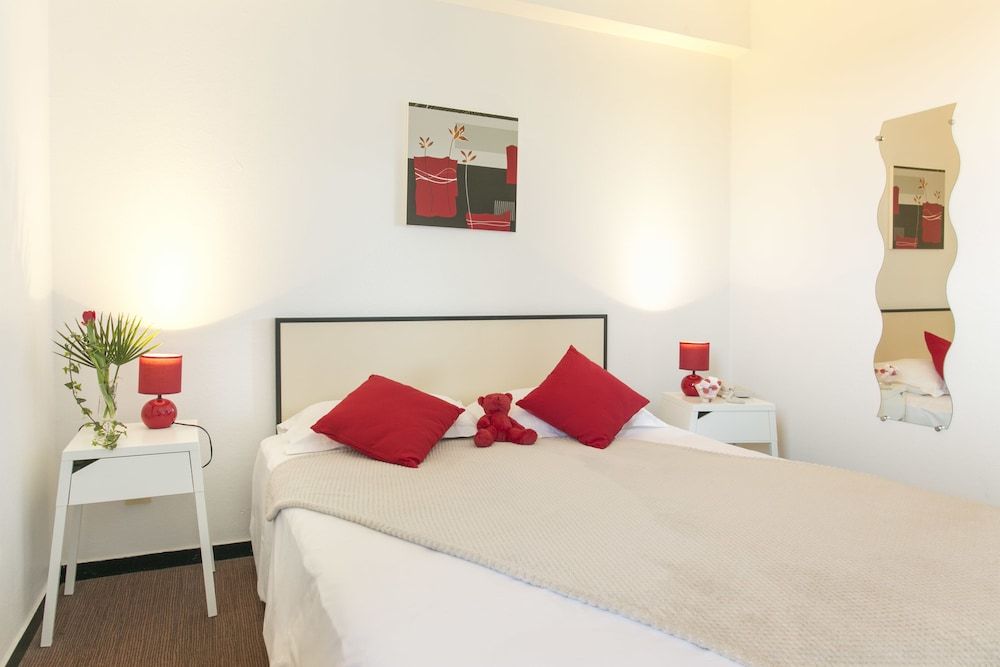 DG Grand Ouest Hotel Eurocean 2 estrelas em Guérande