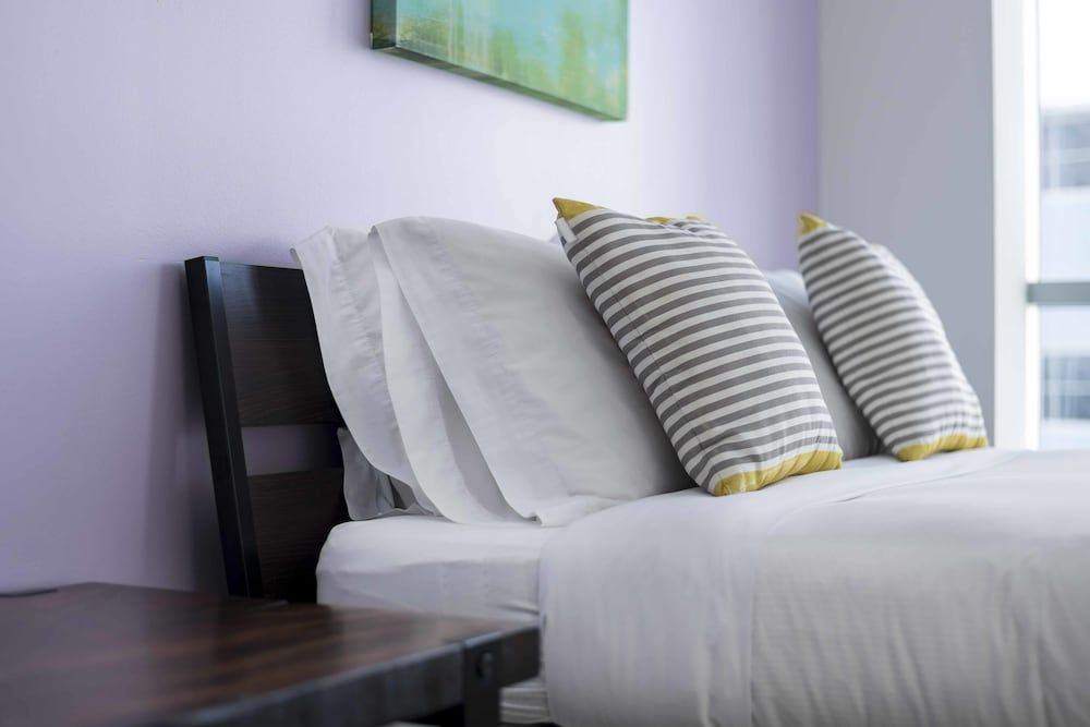 Dharma Home Suites Miami at Monte Carlo 3