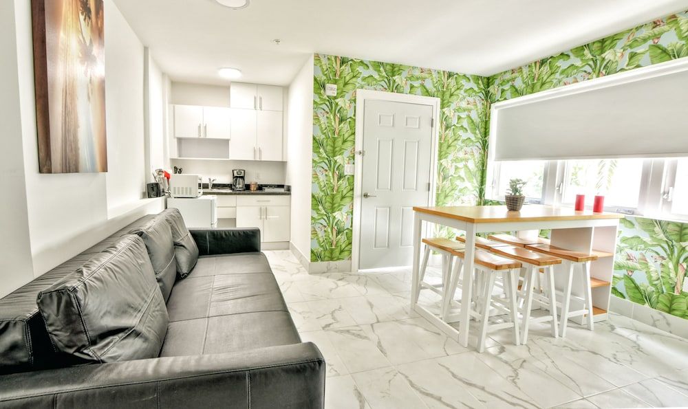 Dolce Suites South Beach 2