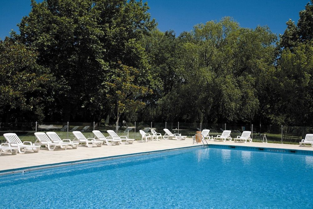 Domaine De La Reynaude 4 estrelas em Aurons