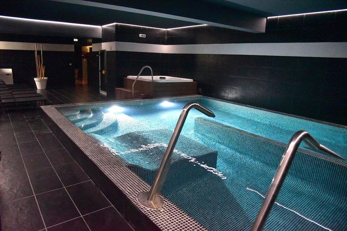 💆🏻‍♀️ Hotel 4* Perfeito para relaxar com Piscina Interior perto do Rio Douro | Resende