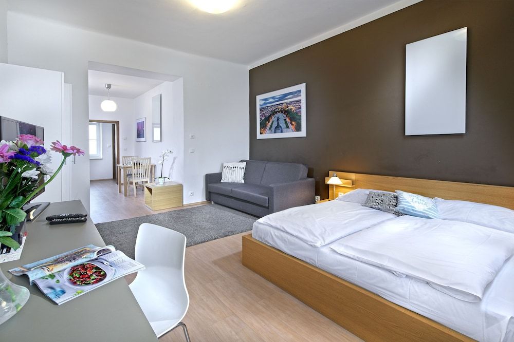 DownTown Suites Chlumova 3