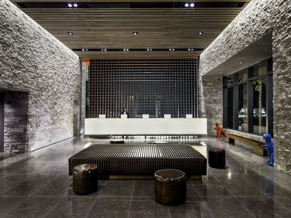 EAST, Miami 2 EAST, Miami 2