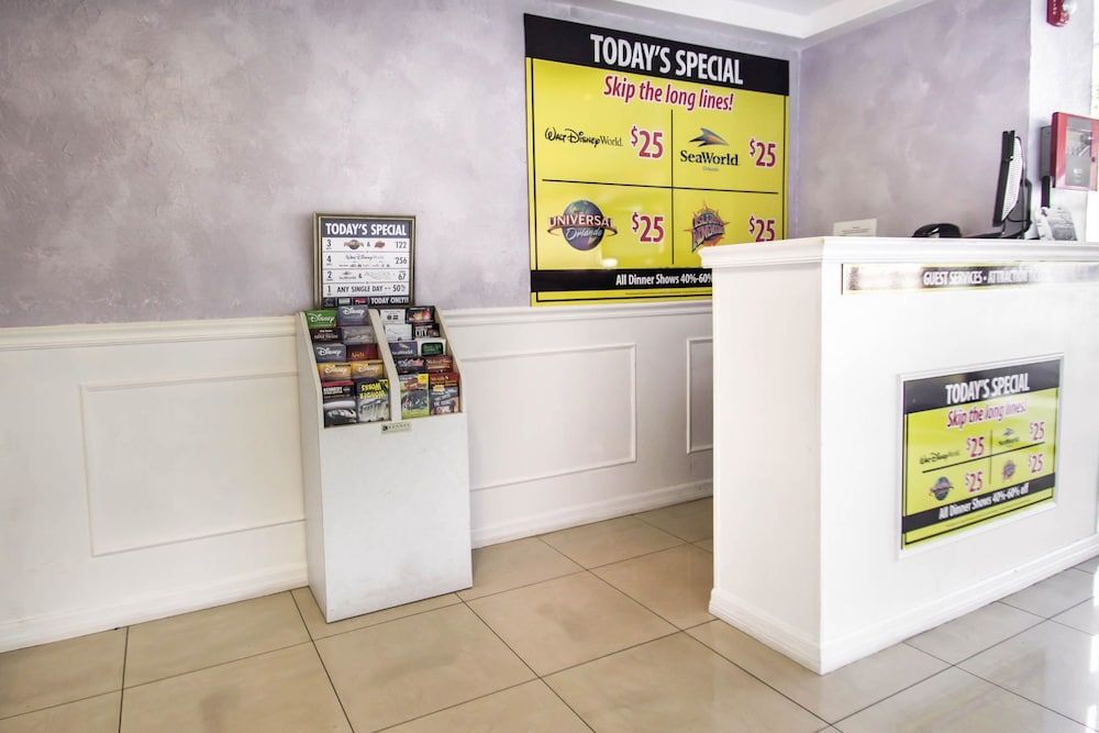 Econo Lodge International Drive 2