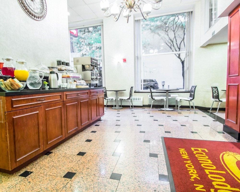 Econo Lodge Times Square 3 Econo Lodge Times Square 3