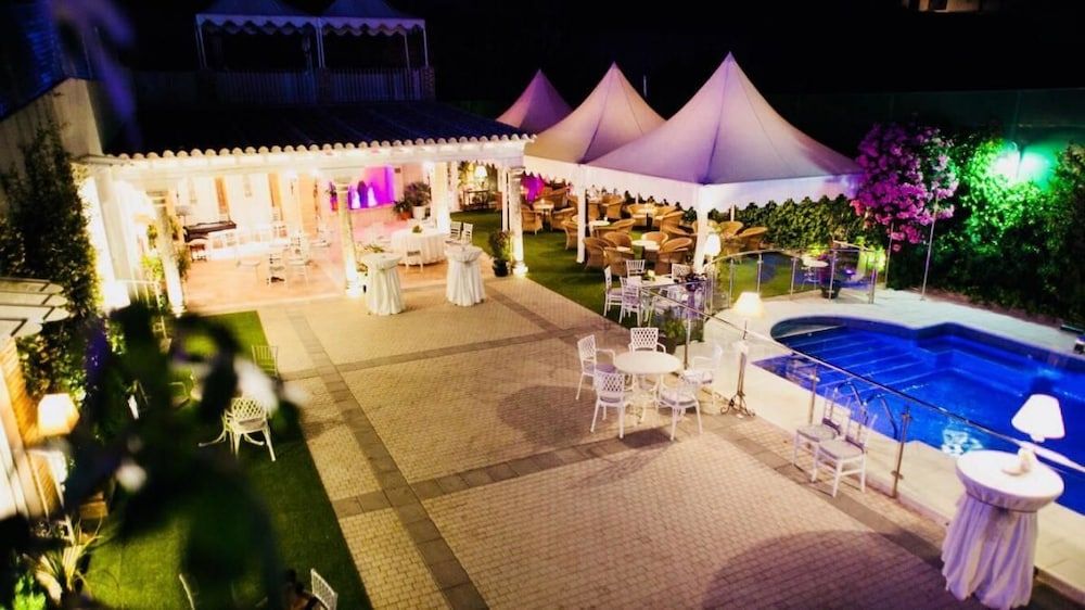 El Palacete de La Ochava 1 El Palacete de La Ochava 1