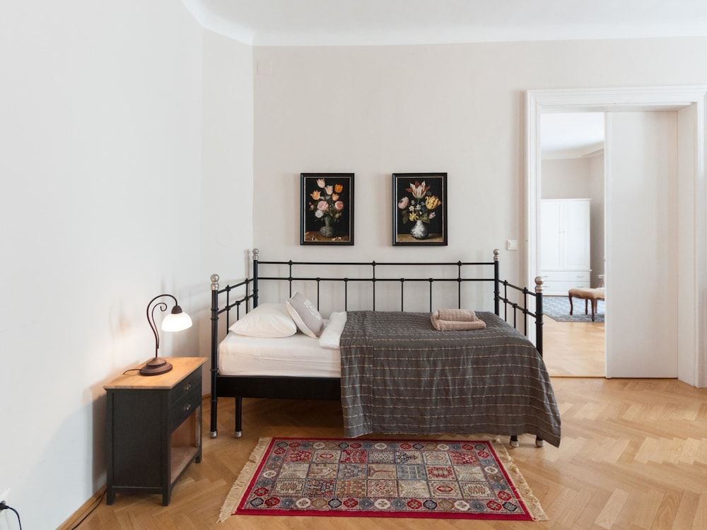 ElegantVienna Apartments 2