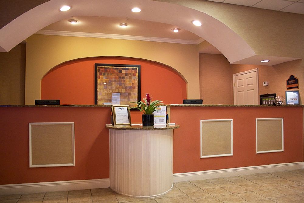 Enclave Hotel & Suites Orlando, a staySky Hotel & Resort 2