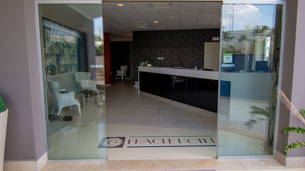 Eracle Hotel 2 Eracle Hotel 2