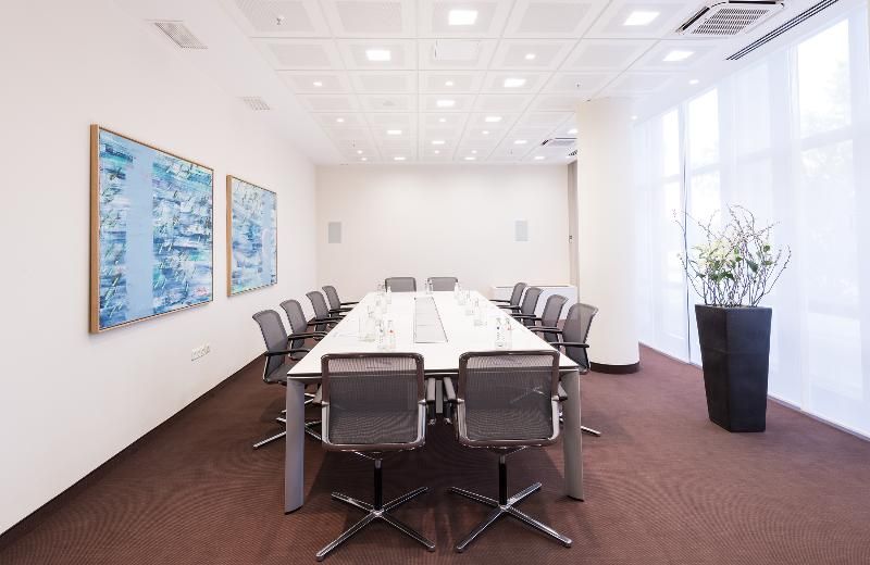 Estrel Hotel Berlin 3