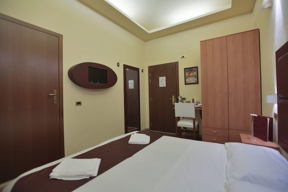 EuroHome 3 EuroHome 3