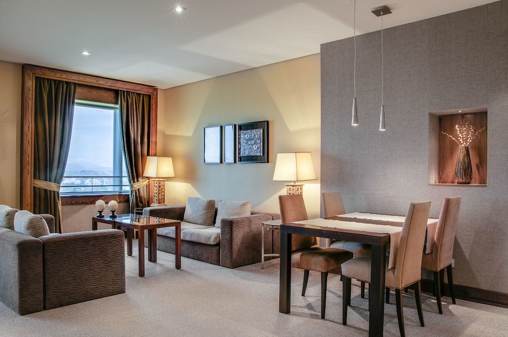 Eurostars Madrid Mirasierra Suites 3