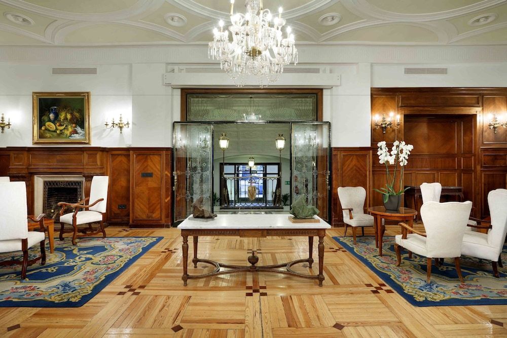 Exe Victoria Palace 2