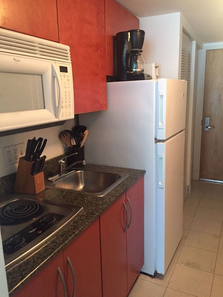 Executive Corporate Rental at (The Club At Brickell Bay) 3 Executive Corporate Rental at (The Club At Brickell Bay) 3