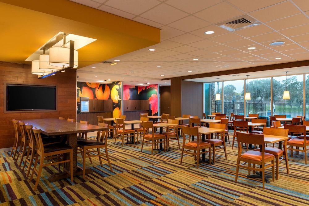 Fairfield Inn & Suites by Marriott Orlando East/UCF Area 3 Fairfield Inn & Suites by Marriott Orlando East/UCF Area 3