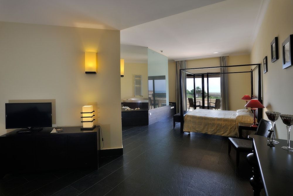 Falconara Charming House & Resort 3